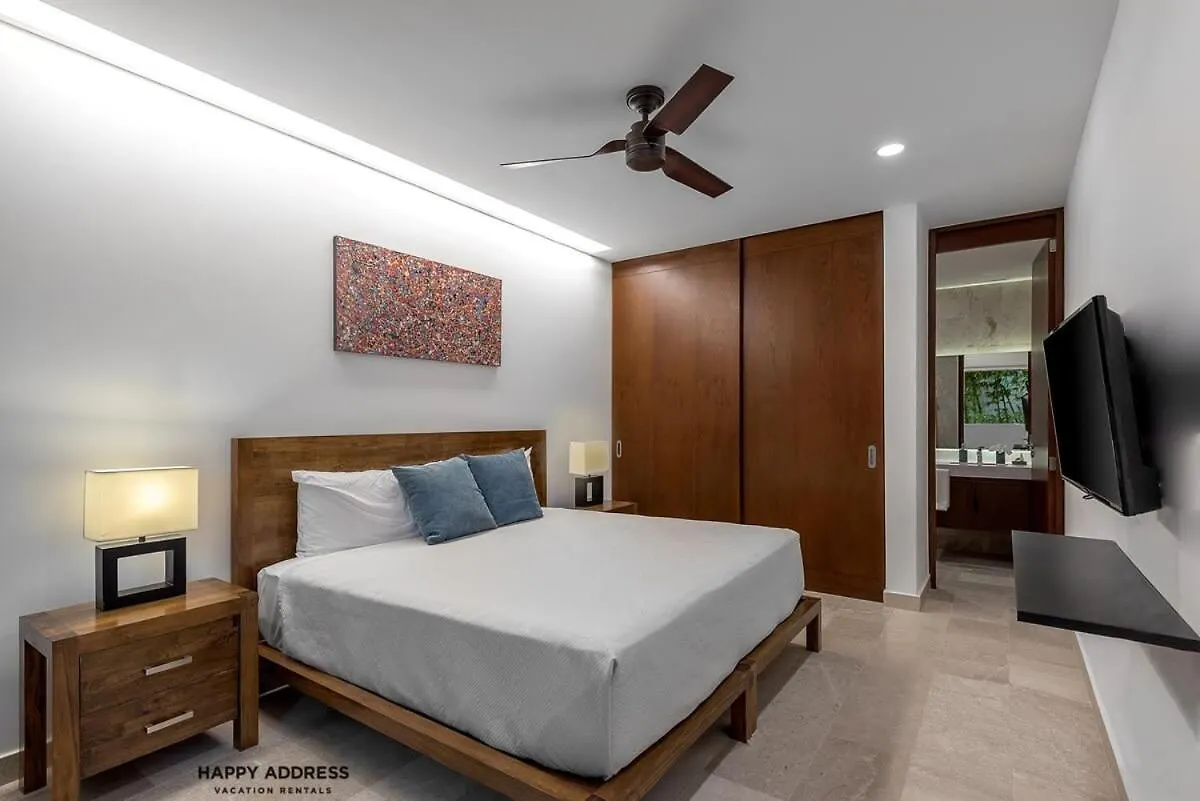 Trendy 1 Bedroom Apartment In Cruz Con Mar Brand New Building Playa del Carmen 0*,  México